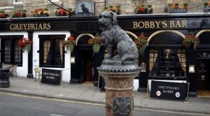 Памятник Грейфрайерс Бобби из Эдинбурга